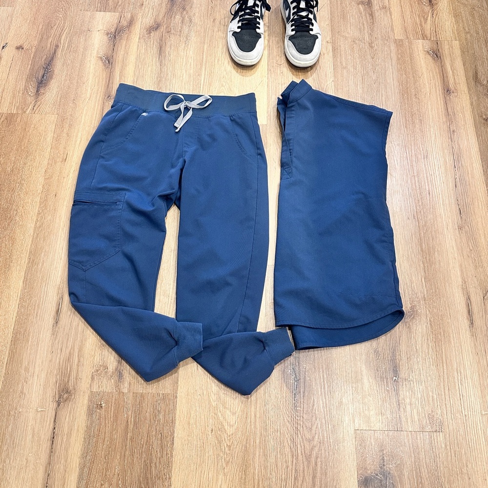 SOLD!! SOLD!!! SOLD!!!Figs XXS top and XS bottoms